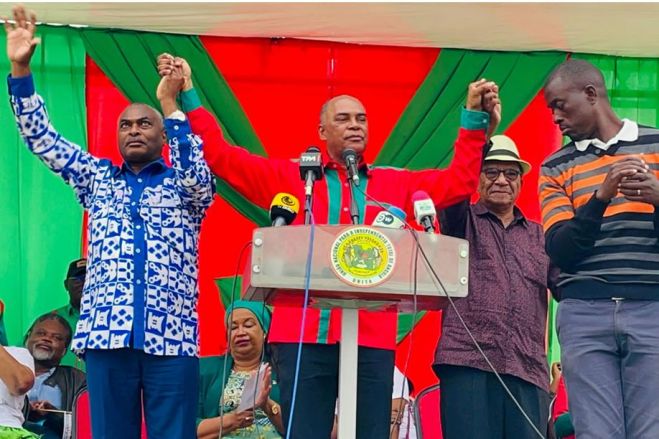 Quem beneficia com luta da oposição angolana?