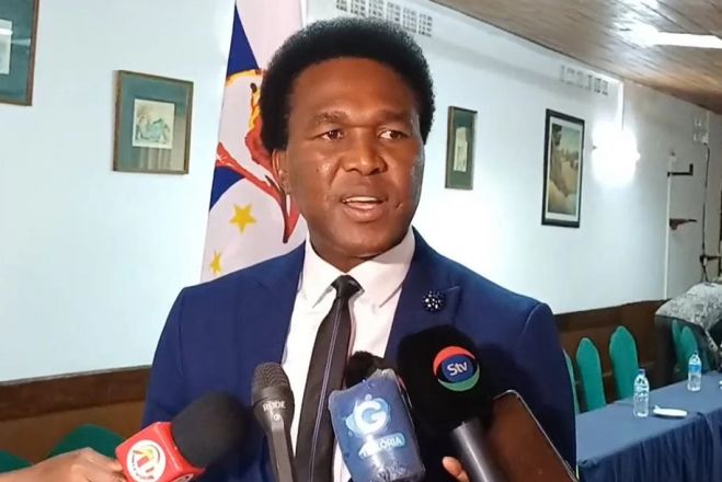 Mondlane considera lamentáveis declarações de Marcelo e Montenegro sobre eleições em Moçambique